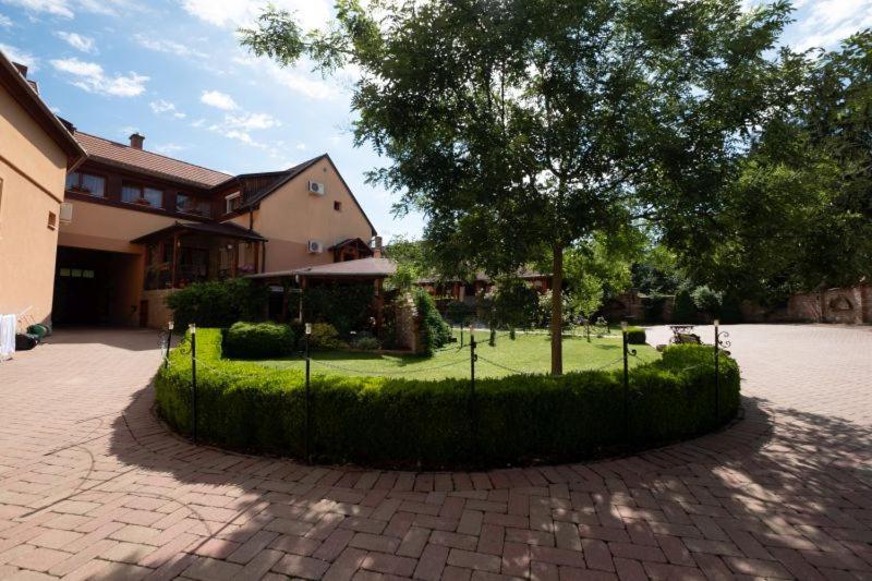 Rozmann Family Panzio & Apartmanhaz Sárvár 외부 사진